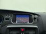 Volvo V40 T3 153pk Automaat Polar+ Sport / Harman&Kardon Audio / Keyless / Panoramadak / Stoelverwarming / Nubuck / Trekhaak / PDC + Camera /