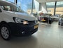 Volkswagen Caddy Maxi 1.6 TDI,Dealeronderhouden,5 Zits,Aangepast Voor Rolstoelauto of Scootmobiel Vervoer,Uitklapbare Klep,Schuifdeuren L&R,Achteruitrijsensoren,Climatecontrol,Audio DAB+,Ipod Aux Bluetooth Aansluiting,Zeer Nette Auto&Onderhouden