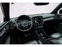 Volvo XC40 1.5 T4 Recharge R-Design | Plug-in Hybrid (PHEV) | Trekhaak | Achteruitrijcamera | Parkeersensoren | Panoramadak | Navigatie | Apple Carplay | Android Auto