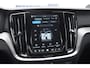 Volvo V60 T6 350PK Automaat AWD Plus Dark / Adaptive cruise control / Elektrische stoelen / Harman Kardon audio / Trekhaak / Pilot assist / BLIS / Stoel en stuur verwarming / Elektrische achterklep / Parkeersensoren met 360 camera / Google infotainment