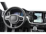 Volvo V60 T6 350PK Automaat AWD Plus Dark / Adaptive cruise control / Elektrische stoelen / Harman Kardon audio / Trekhaak / Pilot assist / BLIS / Stoel en stuur verwarming / Elektrische achterklep / Parkeersensoren met 360 camera / Google infotainment