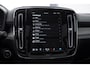 Volvo XC40 B3 177PK Automaat Plus Black Edition / Adaptive cruise control / Elektrische stoelen / Harman Kardon audio / Pilot assist / BLIS / Stoel en stuur verwarming / Elektrische achterklep / Parkeersensoren met camera / Google infotainment