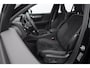 Volvo XC40 B3 177PK Automaat Plus Black Edition / Adaptive cruise control / Elektrische stoelen / Harman Kardon audio / Pilot assist / BLIS / Stoel en stuur verwarming / Elektrische achterklep / Parkeersensoren met camera / Google infotainment