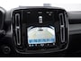 Volvo XC40 B3 177PK Automaat Plus Black Edition / Adaptive cruise control / Elektrische stoelen / Harman Kardon audio / Pilot assist / BLIS / Stoel en stuur verwarming / Elektrische achterklep / Parkeersensoren met camera / Google infotainment