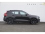 Volvo XC40 B3 177PK Automaat Plus Black Edition / Adaptive cruise control / Elektrische stoelen / Harman Kardon audio / Pilot assist / BLIS / Stoel en stuur verwarming / Elektrische achterklep / Parkeersensoren met camera / Google infotainment