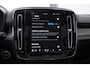 Volvo XC40 B3 177PK Automaat Plus Black Edition / Adaptive cruise control / Elektrische stoelen / Harman Kardon audio / Pilot assist / BLIS / Stoel en stuur verwarming / Elektrische achterklep / Parkeersensoren met camera / Google infotainment