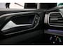 Volkswagen T-Cross R-Line Edition 1.5 TSI 150pk DSG Automaat Trekhaak, Black style, Adaptive cruise control, LED matrix koplampen, Navigatie, Parkeersensoren