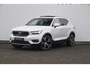 Volvo XC40 B4 211PK Automaat Inscription / Elektrische stoelen met geheugen / Keyless entry / Elektrische achterklep / Harman Kardon audio / Parkeersensoren met camera / stoel - en stuurwielverwarming /