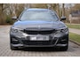 BMW 3-Serie Touring 330e High Executive M-Sport | Pano | HUD | Laser | Adap Cruise | Elektr. trekhaak | Adap onderstel | Elektr. stoel memory | Hifi | Camera | Keyless | Grootlichtassistent | Etc.