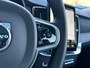 Volvo XC90 2.0 T8 Plug-in hybrid AWD Ultra Dark | All-seasons | Luchtvering | Massage | Trekhaak | Bowers&Wilkins | Aurora Silver | Gelamineerd glas |