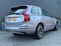 Volvo XC90 2.0 T8 Plug-in hybrid AWD Ultra Dark | All-seasons | Luchtvering | Massage | Trekhaak | Bowers&Wilkins | Aurora Silver | Gelamineerd glas |