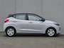 Hyundai i10 1.0 Premium Handgeschakeld / Origineel NL’se Auto / Fabrieksgarantie tot 08-2030 / Navigatie / Apple Carplay Android Auto / Achteruitrijcamera / cruise control / Parkeersensoren achter /