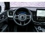Volvo XC60 2.0 T6 Plug-in hybrid AWD Ultra Black Edition | Facelift | Harman Kardon Audio | Head-up Display | 360 Graden Camera | Panoramadak | Lichtmetalen Velgen 21 inch | Elektrisch Verstelbare Voorstoelen | Keyless Entry | BLIS