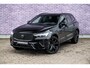 Volvo XC60 2.0 T6 Plug-in hybrid AWD Ultra Black Edition | Facelift | Harman Kardon Audio | Head-up Display | 360 Graden Camera | Panoramadak | Lichtmetalen Velgen 21 inch | Elektrisch Verstelbare Voorstoelen | Keyless Entry | BLIS