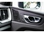Volvo XC60 2.0 T6 Plug-in hybrid AWD Ultra Black Edition | Facelift | Harman Kardon Audio | Head-up Display | 360 Graden Camera | Panoramadak | Lichtmetalen Velgen 21 inch | Elektrisch Verstelbare Voorstoelen | Keyless Entry | BLIS