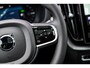 Volvo XC60 2.0 T6 Plug-in hybrid AWD Ultra Black Edition | Facelift | Harman Kardon Audio | Head-up Display | 360 Graden Camera | Panoramadak | Lichtmetalen Velgen 21 inch | Elektrisch Verstelbare Voorstoelen | Keyless Entry | BLIS