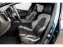 Volvo XC60 2.0 T6 Plug-in hybrid AWD Ultra Black Edition | Facelift | Harman Kardon Audio | Head-up Display | 360 Graden Camera | Panoramadak | Lichtmetalen Velgen 21 inch | Elektrisch Verstelbare Voorstoelen | Keyless Entry | BLIS