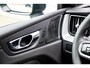 Volvo XC60 2.0 T6 Plug-in hybrid AWD Ultra Black Edition | Facelift | Harman Kardon Audio | Head-up Display | 360 Graden Camera | Panoramadak | Lichtmetalen Velgen 21 inch | Elektrisch Verstelbare Voorstoelen | Keyless Entry | BLIS