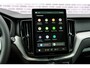Volvo XC60 2.0 T6 Plug-in hybrid AWD Ultra Black Edition | Facelift | Harman Kardon Audio | Head-up Display | 360 Graden Camera | Panoramadak | Lichtmetalen Velgen 21 inch | Elektrisch Verstelbare Voorstoelen | Keyless Entry | BLIS