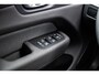 Volvo XC60 2.0 T6 Plug-in hybrid AWD Ultra Black Edition | Facelift | Harman Kardon Audio | Head-up Display | 360 Graden Camera | Panoramadak | Lichtmetalen Velgen 21 inch | Elektrisch Verstelbare Voorstoelen | Keyless Entry | BLIS