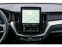 Volvo XC60 2.0 T6 Plug-in hybrid AWD Ultra Black Edition | Facelift | Harman Kardon Audio | Head-up Display | 360 Graden Camera | Panoramadak | Lichtmetalen Velgen 21 inch | Elektrisch Verstelbare Voorstoelen | Keyless Entry | BLIS