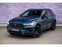 Volvo XC60 2.0 T6 Plug-in hybrid AWD Ultra Black Edition | Facelift | Harman Kardon Audio | Head-up Display | 360 Graden Camera | Panoramadak | Lichtmetalen Velgen 21 inch | Elektrisch Verstelbare Voorstoelen | Keyless Entry | BLIS