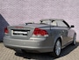Volvo C70 Convertible 2.4i Summum | 12 maanden BOVAG garantie | Stoelverwarming | Volvo dealer onderhouden | Elektrische stoel met geheugen | Parkeersensoren | Regensensor | Automatisch dimmende binnenspiegel | Afneembare Trekhaak