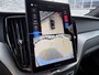 Volvo XC60 2.0 T6 Plug-in hybrid AWD Ultra Black Edition | Facelift | Harman Kardon Audio | Head-up Display | 360 Graden Camera | Panoramadak | Lichtmetalen Velgen 21 inch | Elektrisch Verstelbare Voorstoelen | Keyless Entry | BLIS