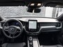 Volvo XC60 2.0 T6 Plug-in hybrid AWD Ultra Black Edition | Facelift | Harman Kardon Audio | Head-up Display | 360 Graden Camera | Panoramadak | Lichtmetalen Velgen 21 inch | Elektrisch Verstelbare Voorstoelen | Keyless Entry | BLIS