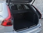 Volvo XC60 2.0 T6 Plug-in hybrid AWD Ultra Black Edition | Facelift | Harman Kardon Audio | Head-up Display | 360 Graden Camera | Panoramadak | Lichtmetalen Velgen 21 inch | Elektrisch Verstelbare Voorstoelen | Keyless Entry | BLIS