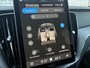 Volvo XC60 2.0 T6 Plug-in hybrid AWD Ultra Black Edition | Facelift | Harman Kardon Audio | Head-up Display | 360 Graden Camera | Panoramadak | Lichtmetalen Velgen 21 inch | Elektrisch Verstelbare Voorstoelen | Keyless Entry | BLIS