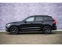 Volvo XC60 2.0 T6 Plug-in hybrid AWD Plus Black Edition | Facelift | Harman Kardon Audio | Head-up Display | 360 Graden Camera | Panoramadak | Lichtmetalen Velgen 21 inch | Elektrisch Verstelbare Voorstoelen | Keyless Entry | BLIS