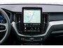 Volvo XC60 2.0 T6 Plug-in hybrid AWD Ultra Black Edition | Facelift | Harman Kardon Audio | Head-up Display | 360 Graden Camera | Panoramadak | Lichtmetalen Velgen 21 inch | Elektrisch Verstelbare Voorstoelen | Keyless Entry | BLIS