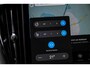 Volvo XC60 2.0 T6 Plug-in hybrid AWD Ultra Black Edition | Facelift | Harman Kardon Audio | Head-up Display | 360 Graden Camera | Panoramadak | Lichtmetalen Velgen 21 inch | Elektrisch Verstelbare Voorstoelen | Keyless Entry | BLIS