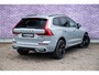 Volvo XC60 2.0 T6 Plug-in hybrid AWD Ultra Black Edition | Facelift | Harman Kardon Audio | Head-up Display | 360 Graden Camera | Panoramadak | Lichtmetalen Velgen 21 inch | Elektrisch Verstelbare Voorstoelen | Keyless Entry | BLIS