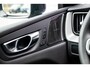 Volvo XC60 2.0 T6 Plug-in hybrid AWD Ultra Black Edition | Facelift | Harman Kardon Audio | Head-up Display | 360 Graden Camera | Panoramadak | Lichtmetalen Velgen 21 inch | Elektrisch Verstelbare Voorstoelen | Keyless Entry | BLIS