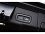 Volvo XC60 2.0 T6 Plug-in hybrid AWD Ultra Black Edition | Facelift | Harman Kardon Audio | Head-up Display | 360 Graden Camera | Panoramadak | Lichtmetalen Velgen 21 inch | Elektrisch Verstelbare Voorstoelen | Keyless Entry | BLIS