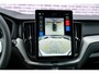 Volvo XC60 2.0 T6 Plug-in hybrid AWD Ultra Black Edition | Facelift | Harman Kardon Audio | Head-up Display | 360 Graden Camera | Panoramadak | Lichtmetalen Velgen 21 inch | Elektrisch Verstelbare Voorstoelen | Keyless Entry | BLIS