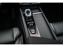 Volvo XC60 2.0 T6 Plug-in hybrid AWD Ultra Black Edition | Facelift | Harman Kardon Audio | Head-up Display | 360 Graden Camera | Panoramadak | Lichtmetalen Velgen 21 inch | Elektrisch Verstelbare Voorstoelen | Keyless Entry | BLIS