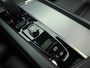 Volvo V60 B4 211pk Plus Bright / Panoramadak / Full-LED / Trekhaak / Elektr. Stoelen / Adapt. Cruise / BLIS / Stoel + Stuur. Verwarming / 18'' / Getint glas / Keyless /