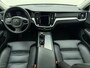 Volvo V60 B4 211pk Plus Bright / Panoramadak / Full-LED / Trekhaak / Elektr. Stoelen / Adapt. Cruise / BLIS / Stoel + Stuur. Verwarming / 18'' / Getint glas / Keyless /