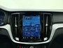 Volvo V60 B4 211pk Plus Bright / Panoramadak / Full-LED / Trekhaak / Elektr. Stoelen / Adapt. Cruise / BLIS / Stoel + Stuur. Verwarming / 18'' / Getint glas / Keyless /
