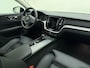 Volvo V60 B4 211pk Plus Bright / Panoramadak / Full-LED / Trekhaak / Elektr. Stoelen / Adapt. Cruise / BLIS / Stoel + Stuur. Verwarming / 18'' / Getint glas / Keyless /