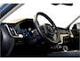 Volvo XC60 2.0 T8 AWD 335kW/456pk Aut8 Recharge LONG RANGE Ultimate Dark LUCHTVERING + HARMAN/KARDON + PANORAMADAK + BLIS + EL.TREKHAAK + PILOT ASSIST + ADAPT.CRUISE + LANE ASSIST + STOEL-&STUURVERWARMING + CAMERA + KEYLESS + PARKSENSOREN + 20" LM-VELGEN!!