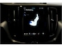 Volvo XC60 2.0 T8 AWD 335kW/456pk Aut8 Recharge LONG RANGE Ultimate Dark LUCHTVERING + HARMAN/KARDON + PANORAMADAK + BLIS + EL.TREKHAAK + PILOT ASSIST + ADAPT.CRUISE + LANE ASSIST + STOEL-&STUURVERWARMING + CAMERA + KEYLESS + PARKSENSOREN + 20" LM-VELGEN!!