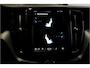 Volvo XC60 2.0 T8 AWD 335kW/456pk Aut8 Recharge LONG RANGE Ultimate Dark LUCHTVERING + HARMAN/KARDON + PANORAMADAK + BLIS + EL.TREKHAAK + PILOT ASSIST + ADAPT.CRUISE + LANE ASSIST + STOEL-&STUURVERWARMING + CAMERA + KEYLESS + PARKSENSOREN + 20" LM-VELGEN!!