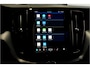 Volvo XC60 2.0 T8 AWD 335kW/456pk Aut8 Recharge LONG RANGE Ultimate Dark LUCHTVERING + HARMAN/KARDON + PANORAMADAK + BLIS + EL.TREKHAAK + PILOT ASSIST + ADAPT.CRUISE + LANE ASSIST + STOEL-&STUURVERWARMING + CAMERA + KEYLESS + PARKSENSOREN + 20" LM-VELGEN!!
