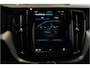 Volvo XC60 2.0 T8 AWD 335kW/456pk Aut8 Recharge LONG RANGE Ultimate Dark LUCHTVERING + HARMAN/KARDON + PANORAMADAK + BLIS + EL.TREKHAAK + PILOT ASSIST + ADAPT.CRUISE + LANE ASSIST + STOEL-&STUURVERWARMING + CAMERA + KEYLESS + PARKSENSOREN + 20" LM-VELGEN!!