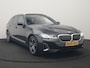 BMW 5-Serie Touring 530e xDrive Luxury Line PHEV 293pk Dealer O.H. | Panodak | Head Up | Camera | Lederen Comfortzetels Massage & Memory | Laser LED | Sfeerverlichting | Stuur Verwarmd | Keyless | Apple Carplay | Plug In Hybrid