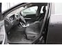 Volvo V60 T3 Automaat Momentum | Camera | Trekhaak | Cruise control | Electrische climate control |